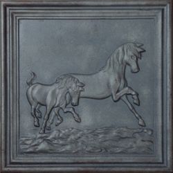 Plaque en fonte Chevaux 50 x 50 h x 1 cm