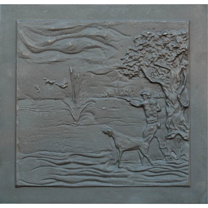 Plaque en fonte Chasseur 78 x 75 h x 1 cm