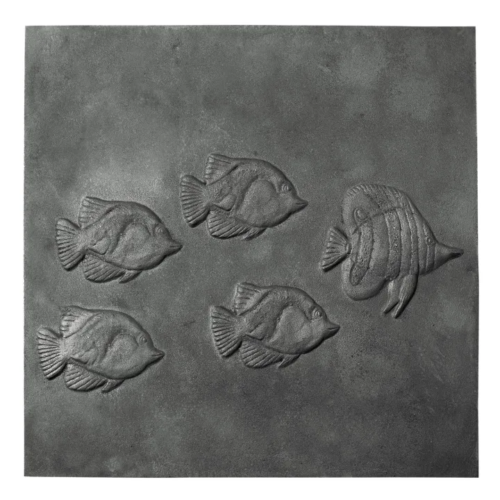 Plaque en fonte Poissons 60 x 60 h x 1 cm